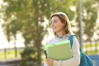 Obtén el título que te abre las puertas para que amplíes tu formación y te prepare para una carrera 